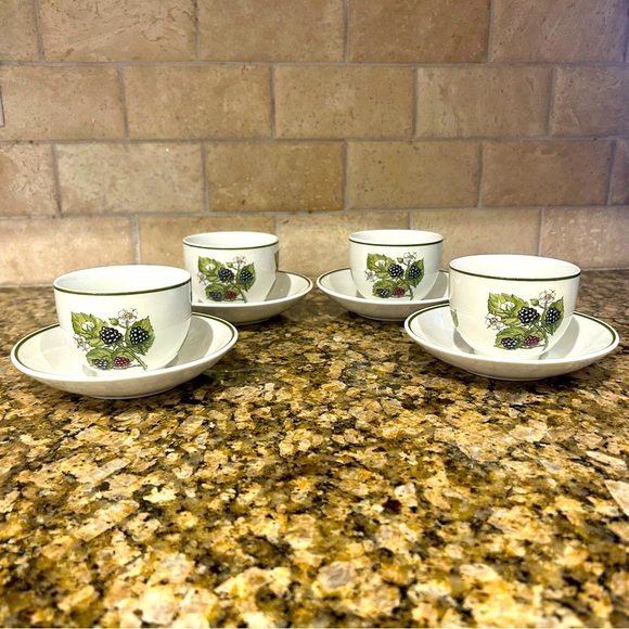 4 TIFFANY & CO. Staffordshire Gardens cups & saucers by Johnson Brothers - Picture 12 of 13